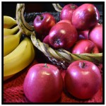 Rosa äpplen & Bananer - Färgglad kökstavla Rosa äpplen & Bananer - Färgglad kökstavla
