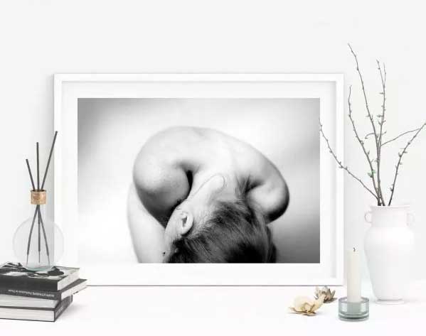 Naket & abstrakt svartvit fotokonst