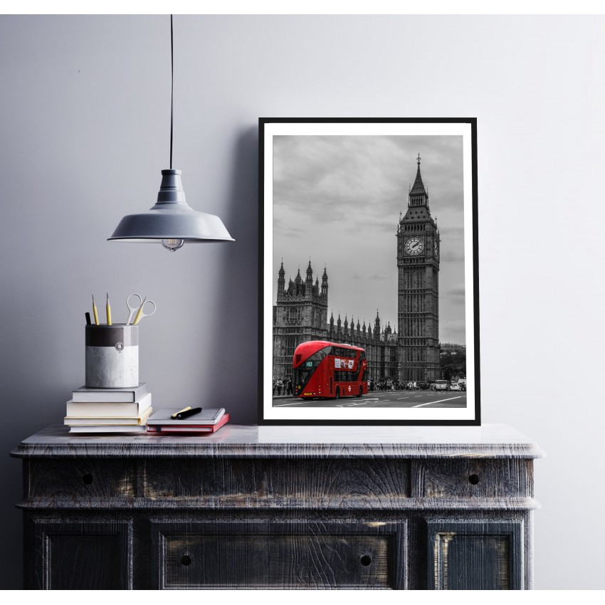 Röd Buss i London - Svartvit Poster med Färg